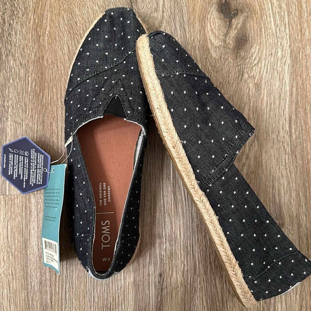 Tom’s ortholite shoes